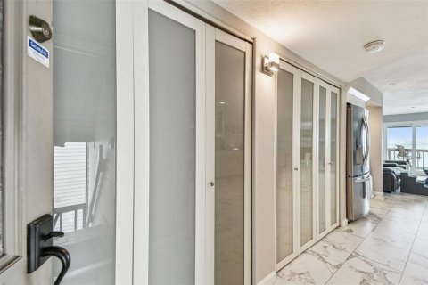 Condo in Indian Shores, Florida, 4 bedrooms  № 1740354 - photo 4