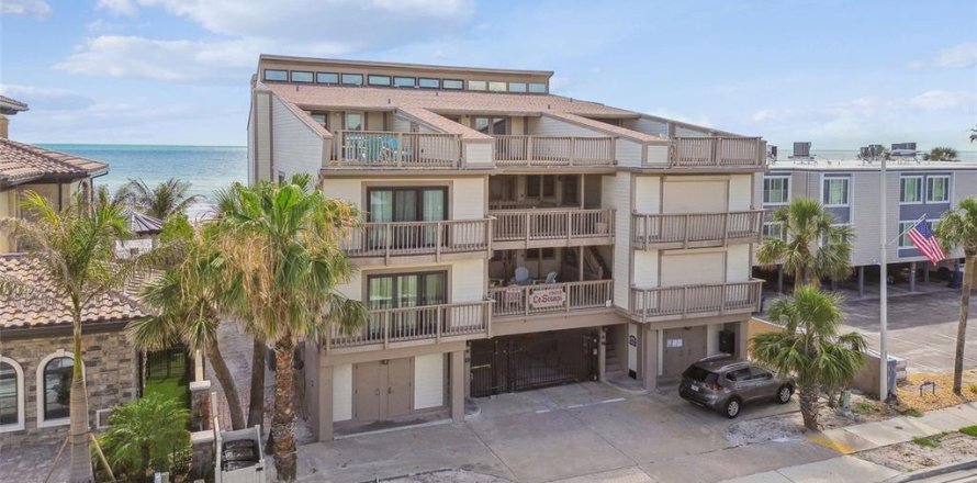 Condominio en Indian Shores, Florida, 4 dormitorios № 1740354