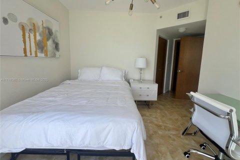 Copropriété à louer à Sunny Isles Beach, Floride: 2 chambres, 117.61 m2 № 1726944 - photo 15