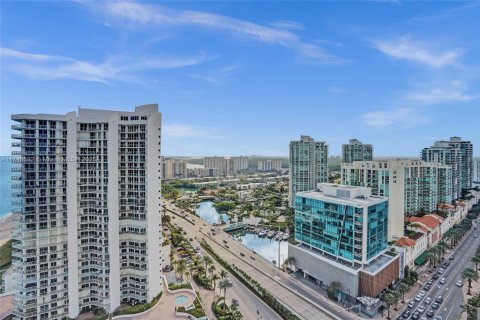 Copropriété à louer à Sunny Isles Beach, Floride: 2 chambres, 117.61 m2 № 1726944 - photo 4