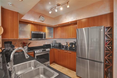 Copropriété à louer à Sunny Isles Beach, Floride: 2 chambres, 117.61 m2 № 1726944 - photo 3