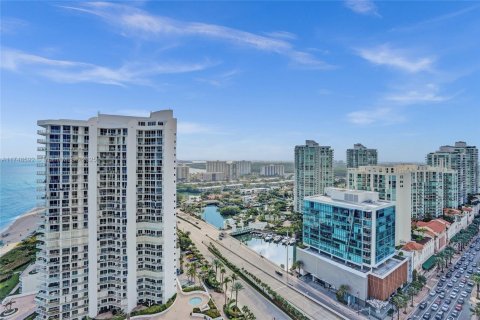 Copropriété à louer à Sunny Isles Beach, Floride: 2 chambres, 117.61 m2 № 1726944 - photo 12