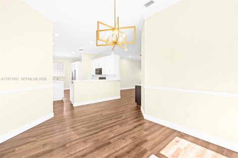 Villa ou maison à louer à Miami Lakes, Floride: 3 chambres, 206.71 m2 № 2042259 - photo 12