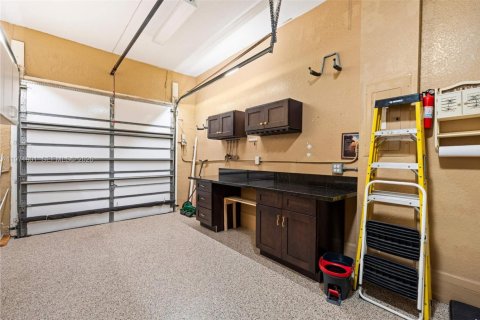 Villa ou maison à louer à Miami Lakes, Floride: 3 chambres, 206.71 m2 № 2042259 - photo 29