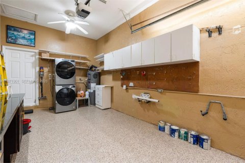 Villa ou maison à louer à Miami Lakes, Floride: 3 chambres, 206.71 m2 № 2042259 - photo 28