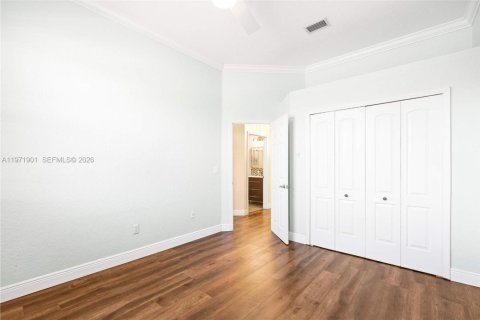 Villa ou maison à louer à Miami Lakes, Floride: 3 chambres, 206.71 m2 № 2042259 - photo 23