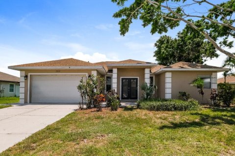 Villa ou maison à louer à Palmetto, Floride: 4 chambres, 193.14 m2 № 1852458 - photo 1