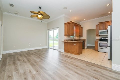 Villa ou maison à louer à Palmetto, Floride: 4 chambres, 193.14 m2 № 1852458 - photo 6