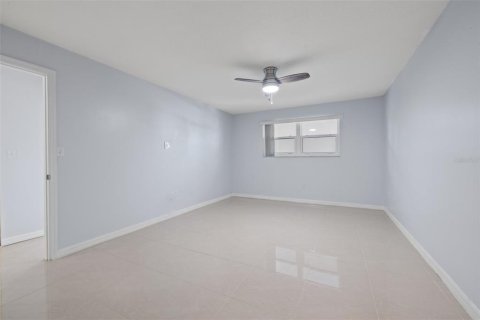 Купить кондоминиум в Сент-Питерсберг, Флорида 7 комнат, 115.66м2, № 1166928 - фото 19