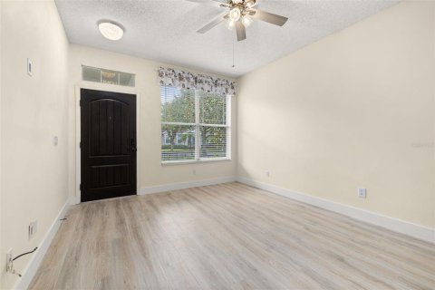 Touwnhouse à vendre à Orlando, Floride: 3 chambres, 127.83 m2 № 2294850 - photo 13