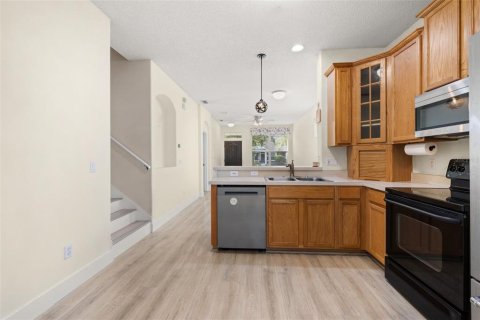 Touwnhouse à vendre à Orlando, Floride: 3 chambres, 127.83 m2 № 2294850 - photo 21