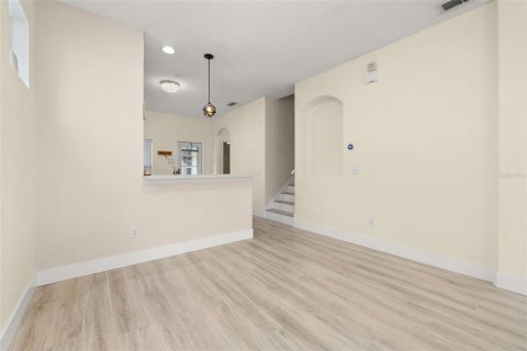 Touwnhouse à vendre à Orlando, Floride: 3 chambres, 127.83 m2 № 2294850 - photo 18