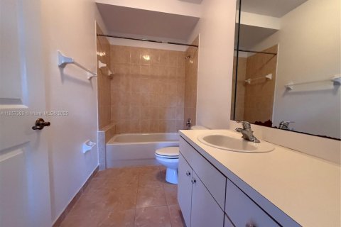 Touwnhouse à vendre à Homestead, Floride: 3 chambres, 114.73 m2 № 1888906 - photo 8