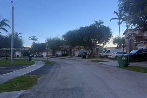 Touwnhouse à vendre à Homestead, Floride: 3 chambres, 114.73 m2 № 1888906 - photo 23