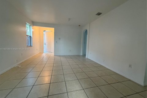 Touwnhouse à vendre à Homestead, Floride: 3 chambres, 114.73 m2 № 1888906 - photo 17