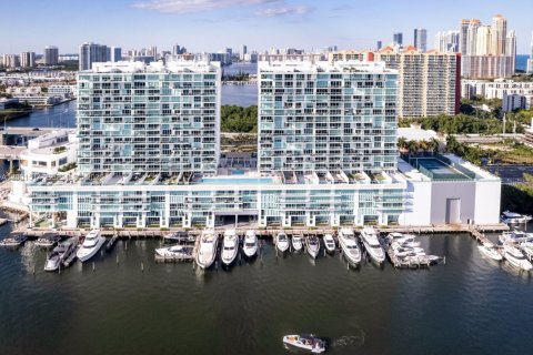 Condo in Sunny Isles Beach, Florida, 2 bedrooms  № 2074637 - photo 2