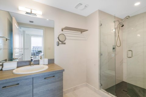 Condo in Sunny Isles Beach, Florida, 2 bedrooms  № 2074637 - photo 18