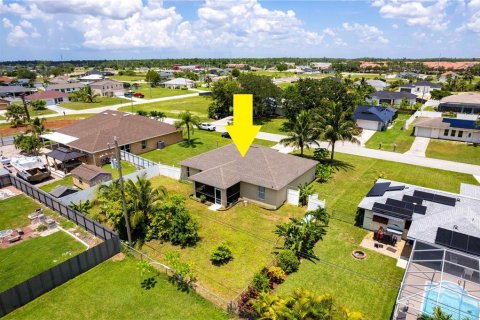 Casa en venta en Cape Coral, Florida, 3 dormitorios, 132.11 m2 № 1915458 - foto 22