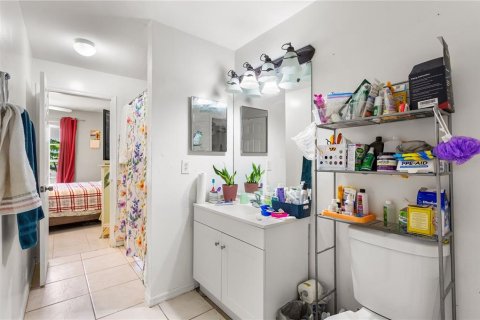 Casa en venta en Cape Coral, Florida, 3 dormitorios, 132.11 m2 № 1915458 - foto 28