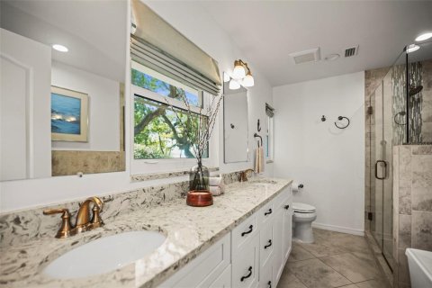 Villa ou maison à louer à Saint Petersburg, Floride: 5 chambres, 222.59 m2 № 2405275 - photo 22