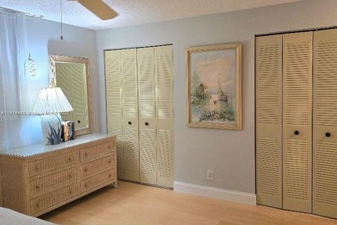 Condo in Dania Beach, Florida, 2 bedrooms  № 1973858 - photo 12