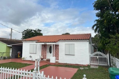 Commercial property in Miami, Florida 1 bedroom, 41.81 sq.m. № 2002563