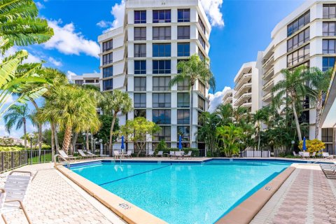 Condominio en alquiler en Miami, Florida, 2 dormitorios, 120.4 m2 № 1921290 - foto 30
