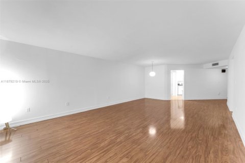 Condominio en alquiler en Miami, Florida, 2 dormitorios, 120.4 m2 № 1921290 - foto 21