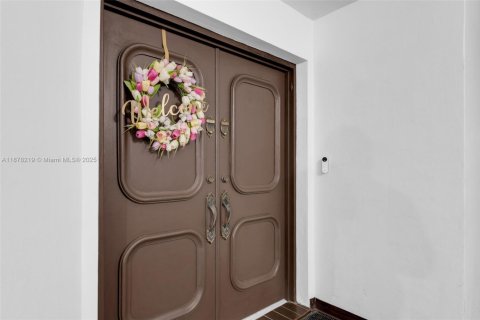 Condominio en alquiler en Miami, Florida, 2 dormitorios, 120.4 m2 № 1921290 - foto 3