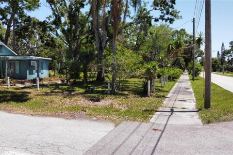 Villa ou maison à vendre à Pinellas Park, Floride: 3 chambres, 156.73 m2 № 1750216 - photo 5