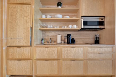 Copropriété à louer à Bal Harbour, Floride: 2 chambres, 117.15 m2 № 1963342 - photo 4