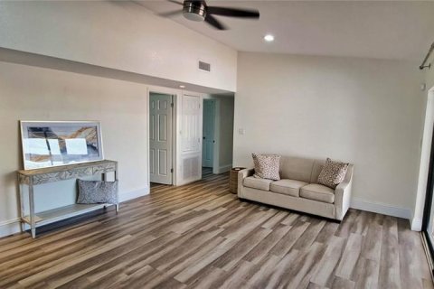 Casa en venta en Orlando, Florida, 3 dormitorios, 175.59 m2 № 2157544 - foto 19