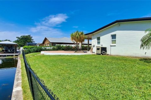 Casa en venta en Orlando, Florida, 3 dormitorios, 175.59 m2 № 2157544 - foto 29