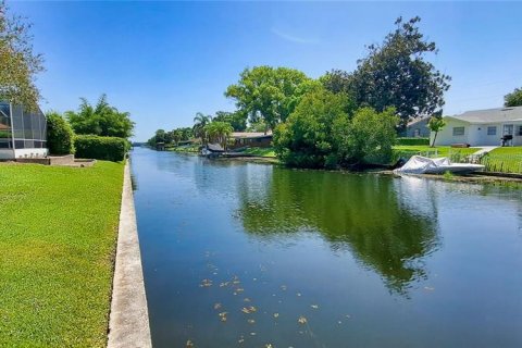 Casa en venta en Orlando, Florida, 3 dormitorios, 175.59 m2 № 2157544 - foto 2