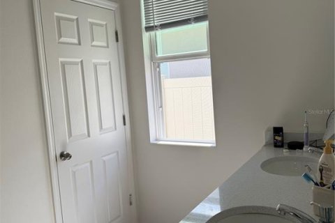 Casa en alquiler en Haines City, Florida, 4 dormitorios, 169.08 m2 № 1870181 - foto 7