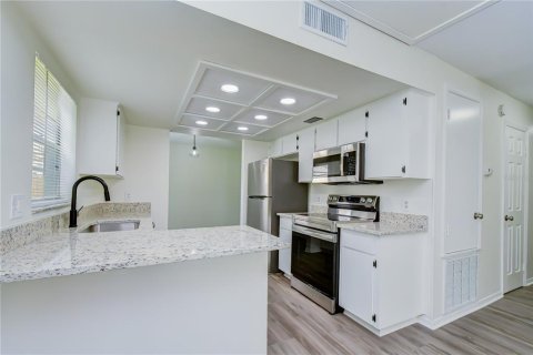 Villa ou maison à vendre à Tampa, Floride: 3 chambres, 141.58 m2 № 2344930 - photo 9