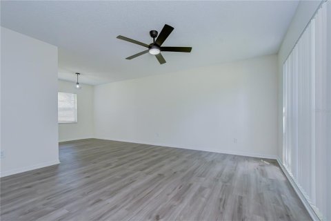 Villa ou maison à vendre à Tampa, Floride: 3 chambres, 141.58 m2 № 2344930 - photo 4
