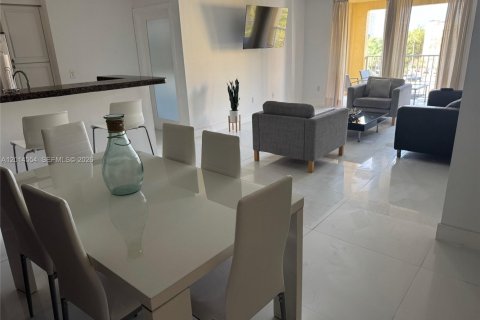 Condominio en venta en Aventura, Florida, 2 dormitorios, 109.62 m2 № 2076523 - foto 3