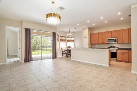 House in Wesley Chapel, Florida 2 bedrooms, 163.51 sq.m. № 1772914 - photo 10