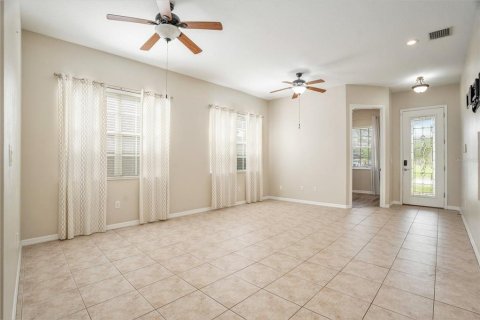 House in Wesley Chapel, Florida 2 bedrooms, 163.51 sq.m. № 1772914 - photo 5