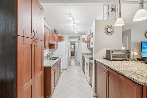 Купить виллу или дом в Тампа, Флорида 3 комнаты, 132.85м2, № 1900466 - фото 15
