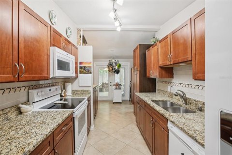 Купить виллу или дом в Тампа, Флорида 3 комнаты, 132.85м2, № 1900466 - фото 16