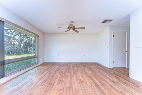 Casa en venta en Dade City, Florida, 3 dormitorios, 215.16 m2 № 1527879 - foto 9