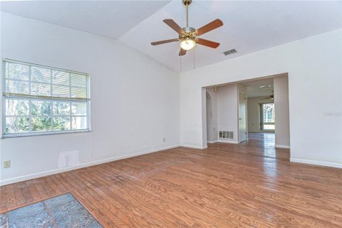 Casa en venta en Dade City, Florida, 3 dormitorios, 215.16 m2 № 1527879 - foto 6