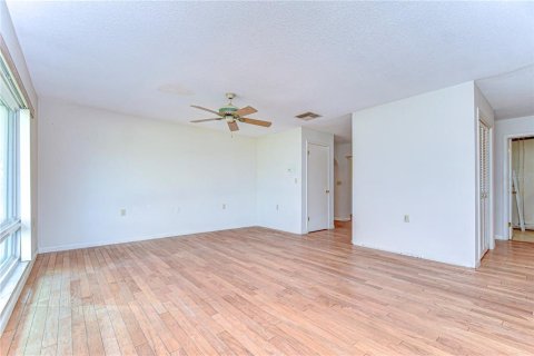 Casa en venta en Dade City, Florida, 3 dormitorios, 215.16 m2 № 1527879 - foto 10