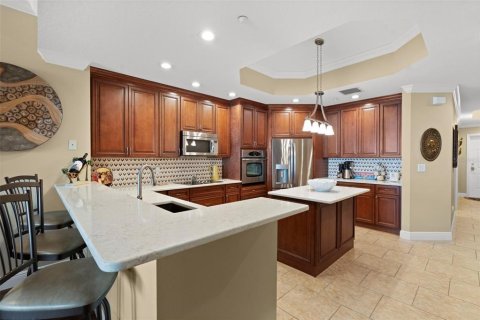 Condo in Redington Shores, Florida, 3 bedrooms  № 2230059 - photo 15