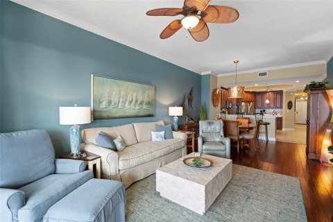Condo in Redington Shores, Florida, 3 bedrooms  № 2230059 - photo 28