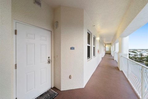 Condo in Redington Shores, Florida, 3 bedrooms  № 2230059 - photo 13