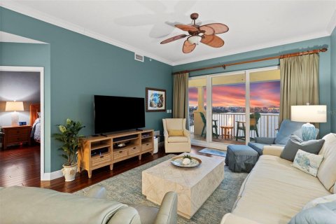 Condo in Redington Shores, Florida, 3 bedrooms  № 2230059 - photo 27