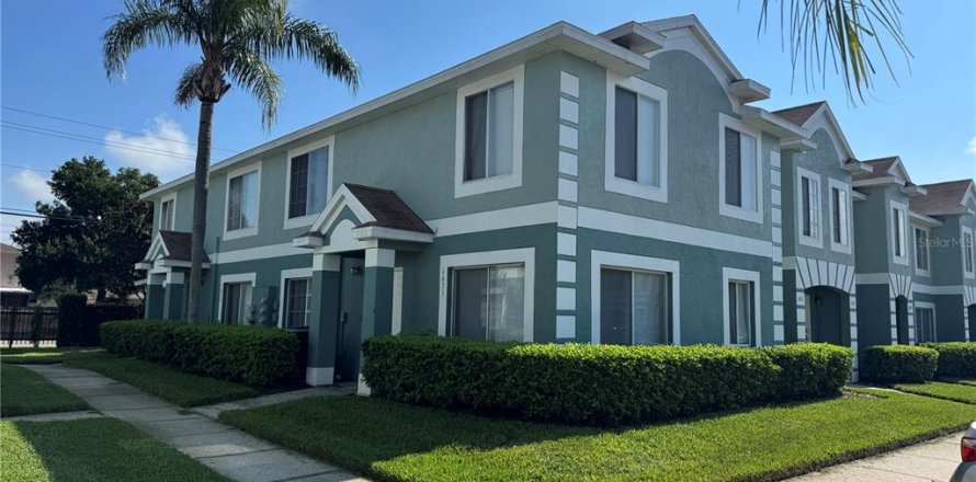 Adosado en Brandon, Florida 3 dormitorios, 126.72 m2 № 1831306
